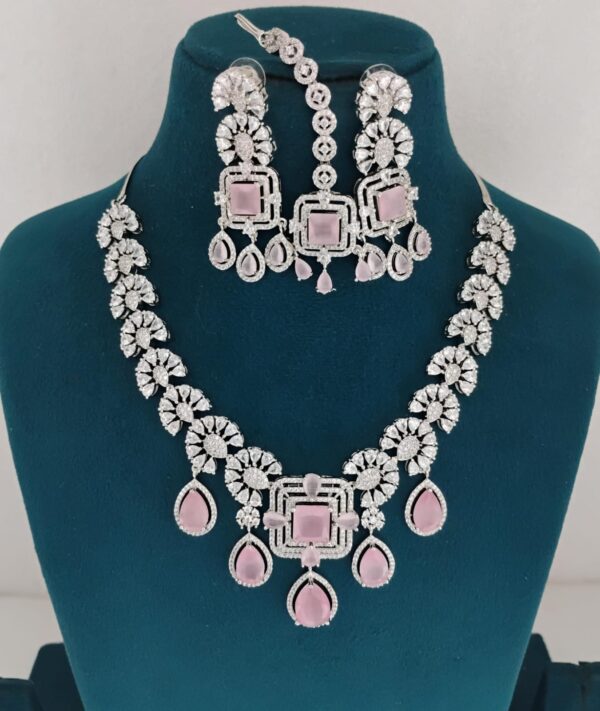 Ad stone necklace set